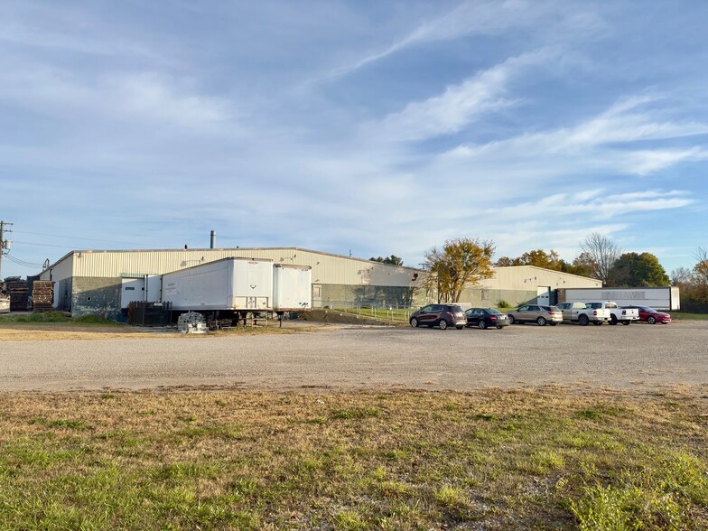 500 E Industrial Pky, Fayette, OH en venta - Foto del edificio - Imagen 3 de 3