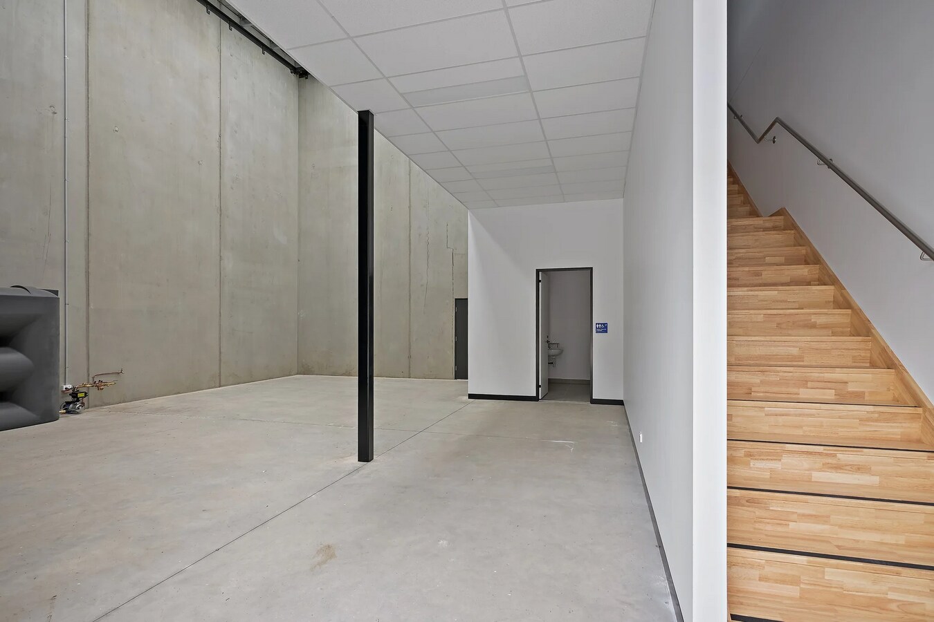 19-23 Paramount Rd, West Footscray, VIC 3012 - Unidad 13 -  - Foto del interior - Image 1 of 3