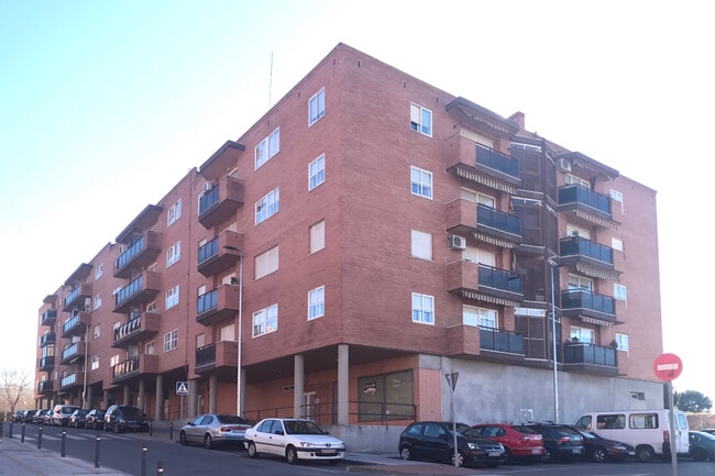 Más detalles de Calle de Antonio Buero Vallejo, 25, Guadalajara - Edificio residencial​ en venta