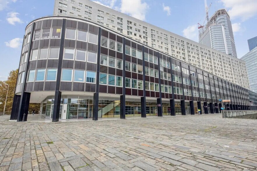 18-32 Terrasse Bellini, Puteaux en venta - Foto del edificio - Imagen 2 de 14