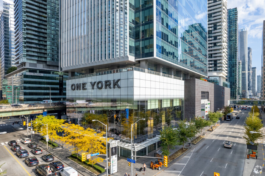 1 York St, Toronto, ON en alquiler - Foto principal - Imagen 1 de 4