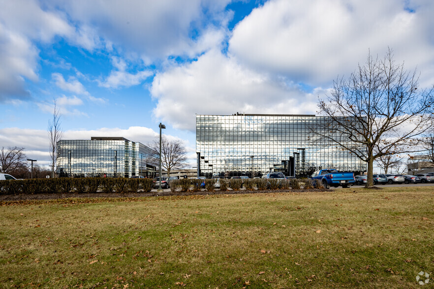 1000 Commerce Dr, Pittsburgh, PA en alquiler - Foto del edificio - Imagen 3 de 23