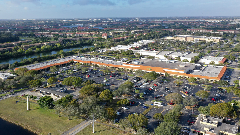 100-352 S Flamingo Rd, Pembroke Pines, FL en alquiler - Foto principal - Imagen 1 de 23