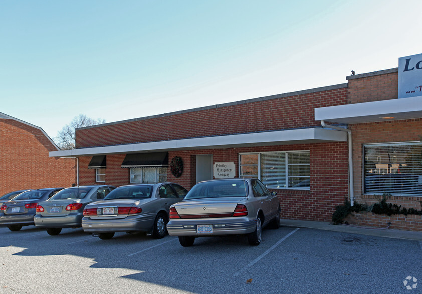 1842 Banking St, Greensboro, NC en alquiler - Foto del edificio - Imagen 2 de 4