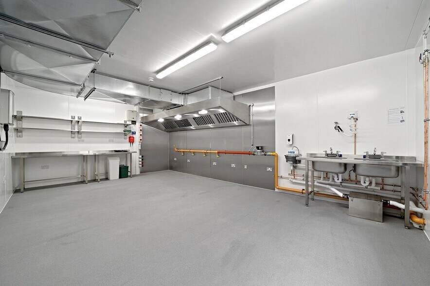 110-118 Markfield Rd, London en alquiler - Foto del edificio - Imagen 1 de 5