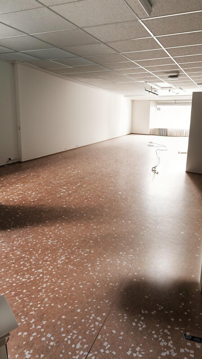 Más detalles de Carrer Doctor Álvaro Esquerdo, 34, VILLAJOYOSA - Local en venta