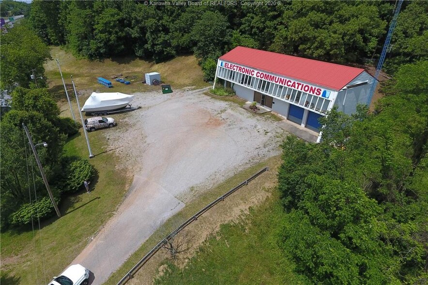 408 Old Goff Mountain Rd, Cross Lanes, WV en venta - Foto del edificio - Imagen 2 de 25