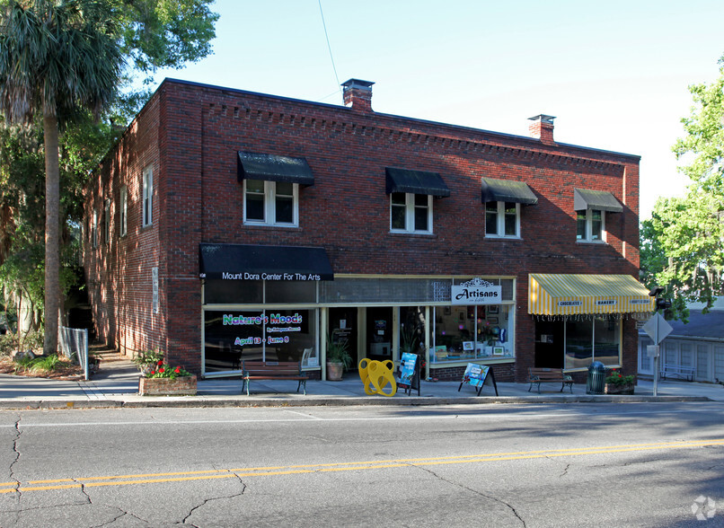 130-138 E 5th Ave, Mount Dora, FL en alquiler - Foto del edificio - Imagen 2 de 4