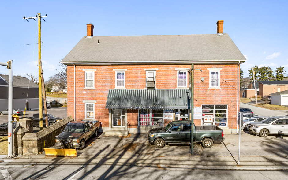 487 Washington St, Coventry, RI en venta - Foto del edificio - Imagen 1 de 9