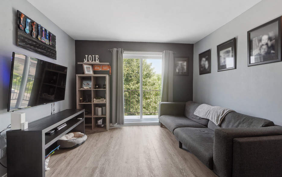 182 Boul Rousseau, Châteauguay, QC en venta - Foto del interior - Imagen 3 de 6