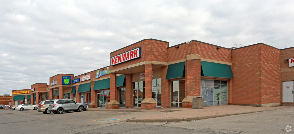 11005 Yonge St, Richmond Hill, ON en alquiler - Foto del edificio - Imagen 2 de 7