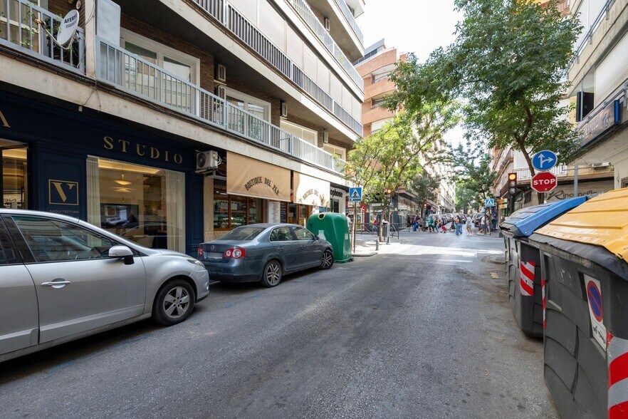 Calle Ancha de Gracia, 31, Granada, Granada en venta - Foto del edificio - Imagen 3 de 18