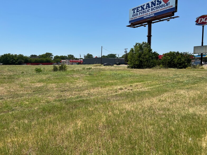 SWC Interstate Highway 35E & East Crestview Drive, Lacy Lakeview, TX en venta - Foto del edificio - Imagen 2 de 10