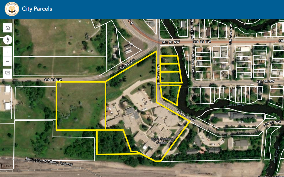 701 3rd St NW, Jamestown, ND en venta - Vista aérea - Imagen 3 de 3