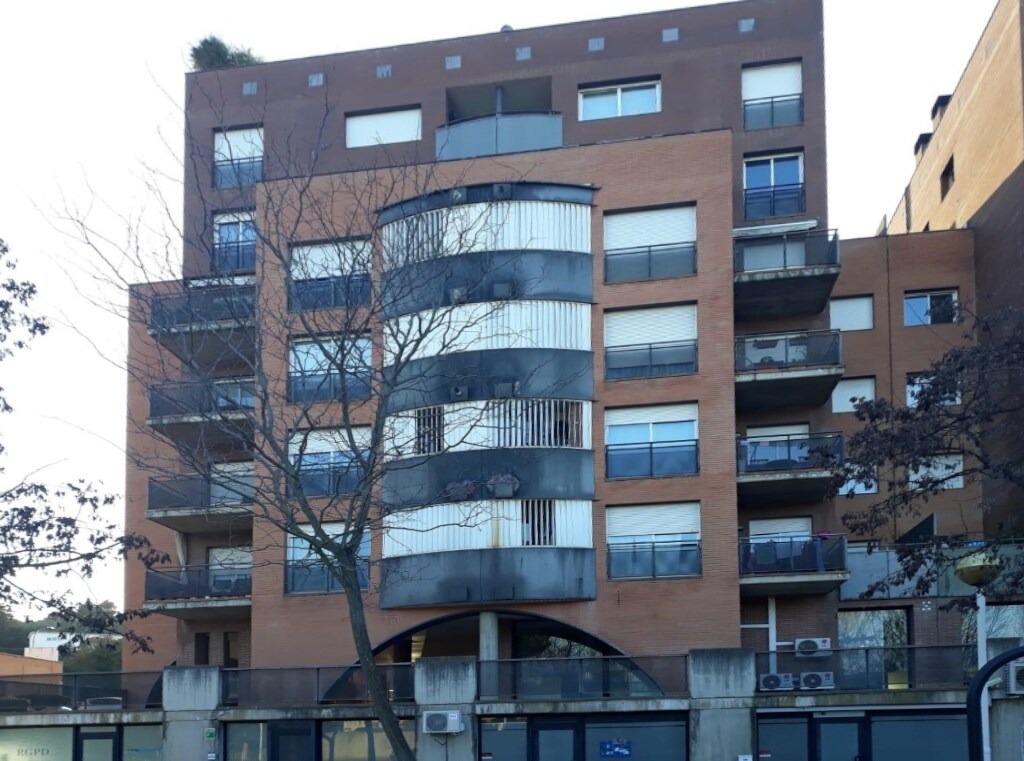 Edificio residencial en Figueres, Gerona en venta Foto principal- Imagen 1 de 2