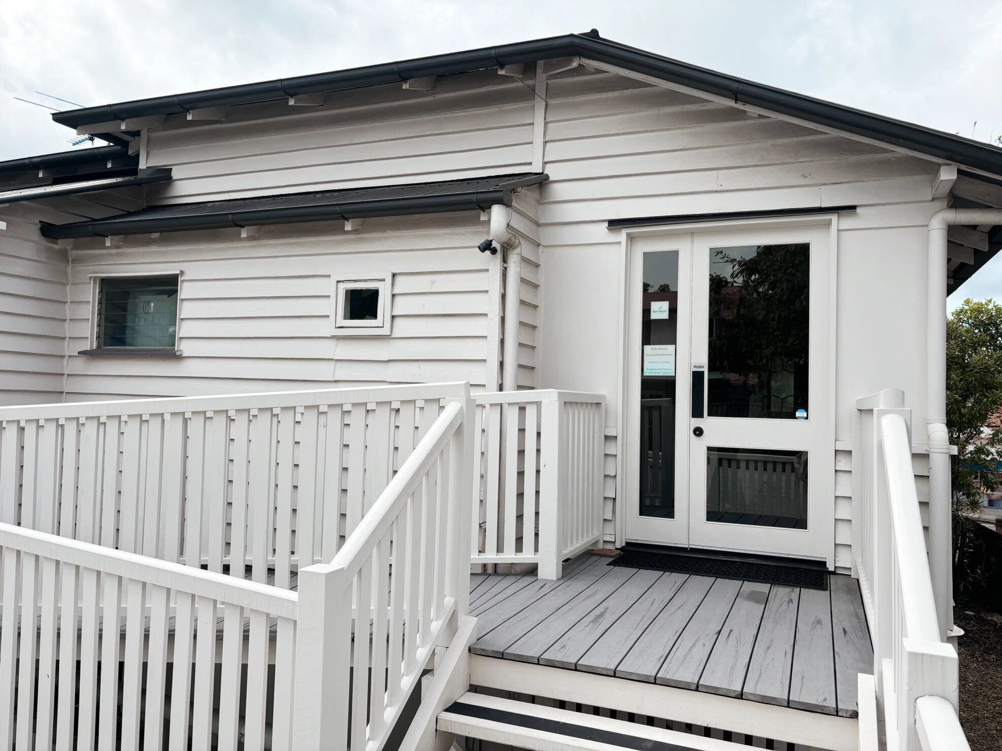 741 Logan Road, Greenslopes en alquiler Foto principal- Imagen 1 de 2