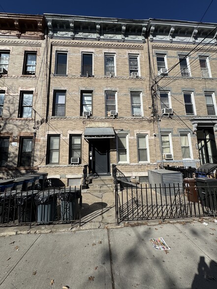 1707 Stanhope St, Ridgewood, NY en venta - Foto principal - Imagen 1 de 31