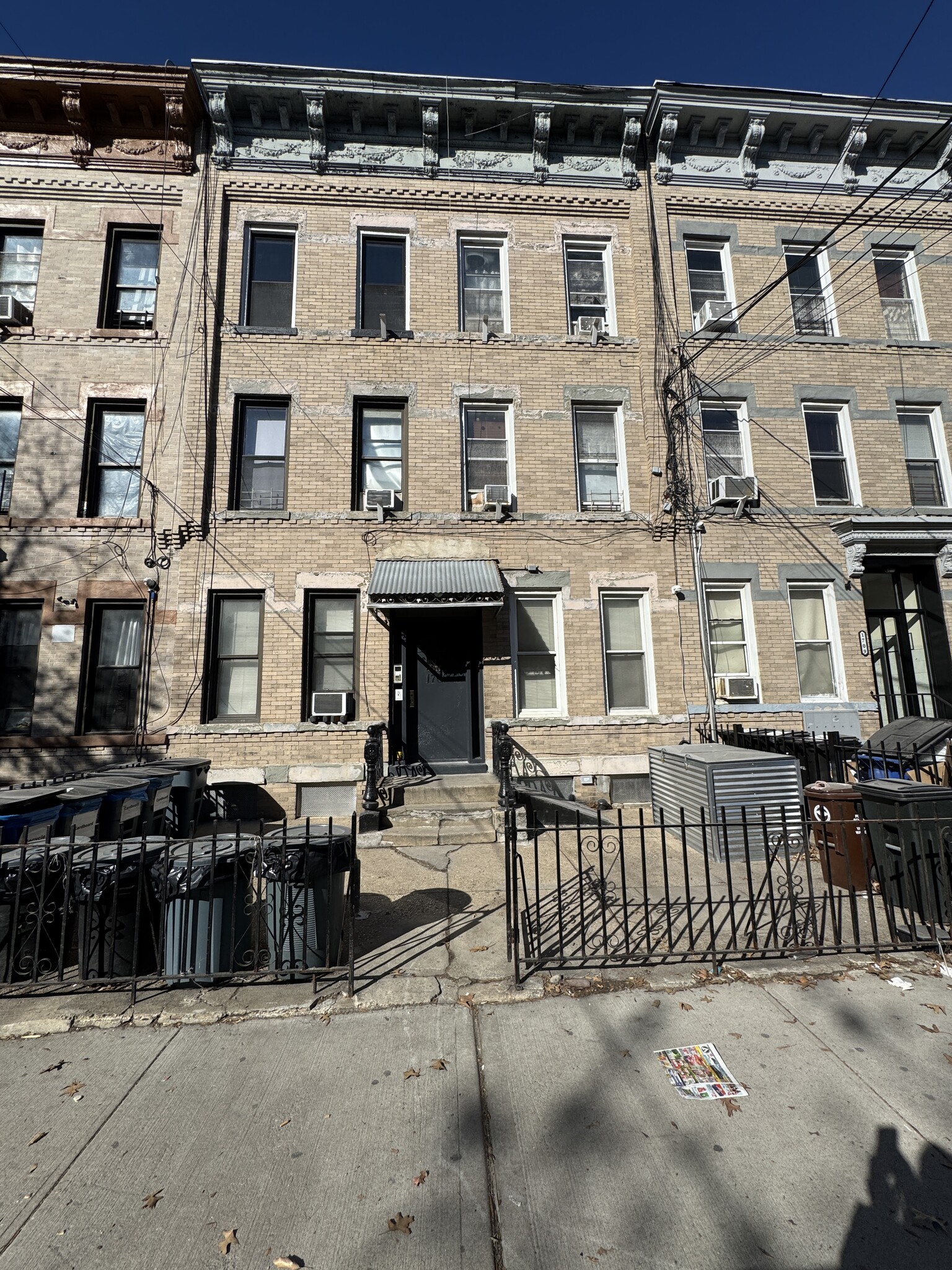 1707 Stanhope St, Ridgewood, NY en venta Foto principal- Imagen 1 de 32