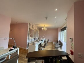 104-148 Carmondean Centre South Rd, Livingston en alquiler Foto del interior- Imagen 1 de 5