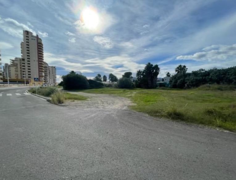 Terreno en Tavernes de la Valldigna, Valencia en venta - Foto del edificio - Imagen 2 de 6