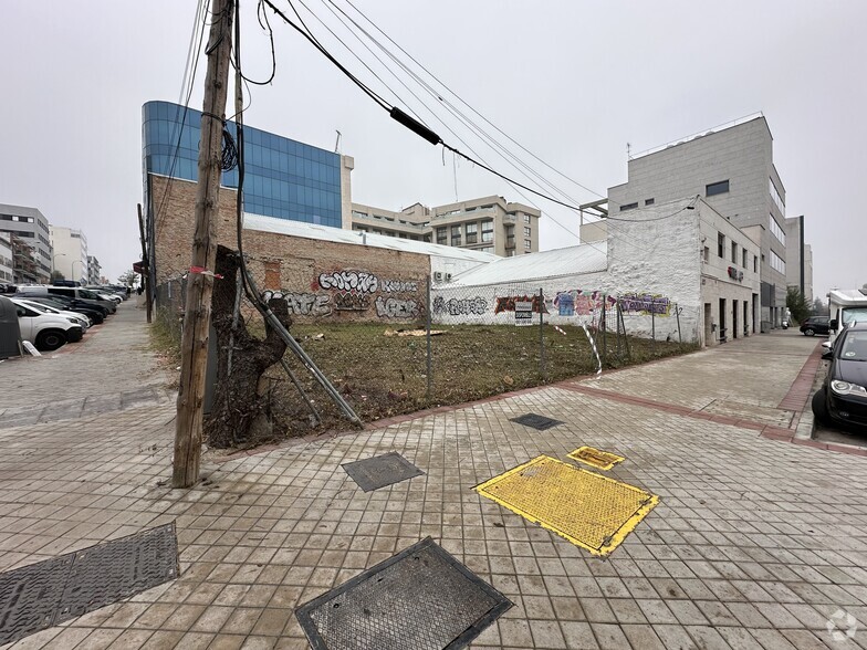 Calle Miguel Yuste, 27, Madrid, Madrid en venta - Foto del edificio - Imagen 3 de 18