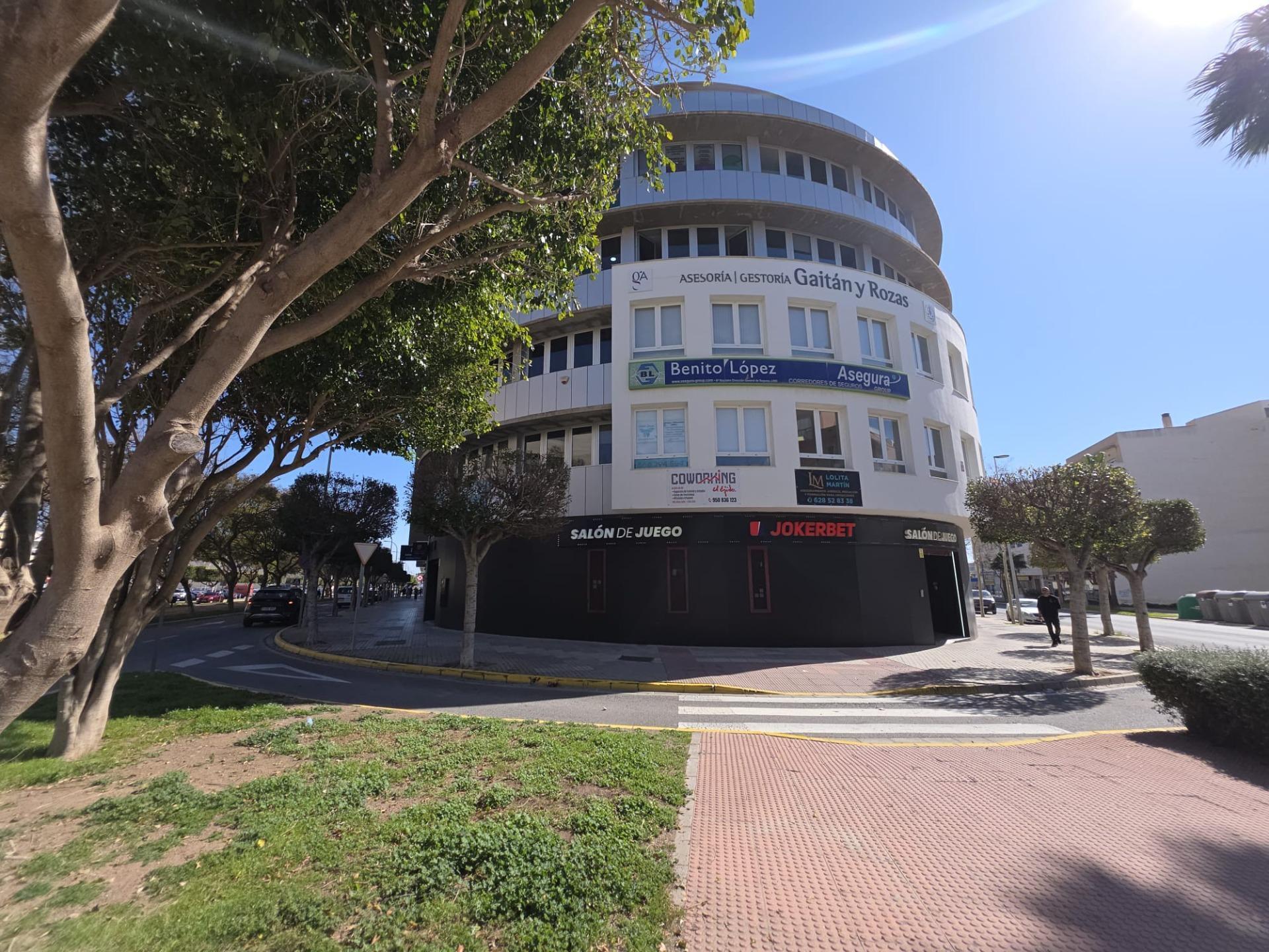 Oficina en El Ejido, Almería en venta Foto principal- Imagen 1 de 28