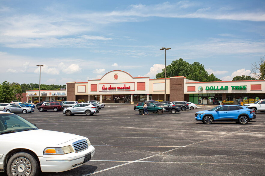 4610-4628 W Market St, Greensboro, NC en alquiler - Foto del edificio - Imagen 3 de 3