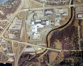 333 Apache Mall, Rochester, MN - VISTA AÉREA  vista de mapa - Image1