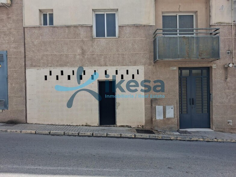 Local en Lebrija, Sevilla en venta - Foto del edificio - Imagen 3 de 9