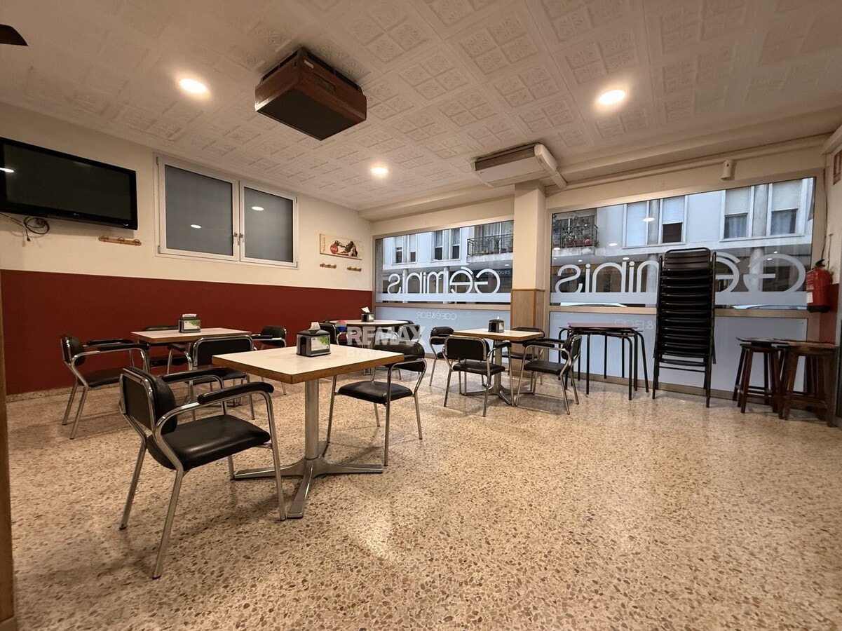 La Bisbal d'Empordà, GER - - - Foto del interior - Image 1 of 18