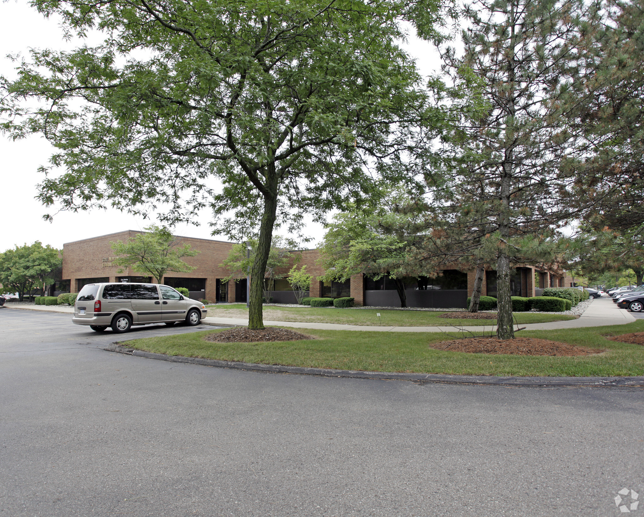 33125-33145 Schoolcraft Rd, Livonia, MI en alquiler Foto principal- Imagen 1 de 3