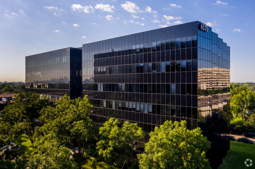 6575 West Loop South, Bellaire, TX en alquiler - Foto del edificio - Imagen 1 de 20