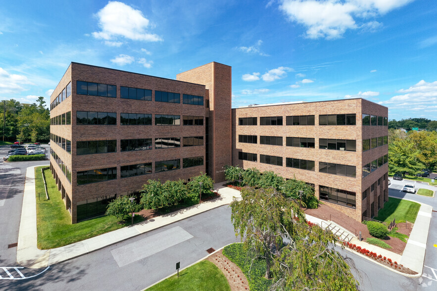 1122 Kenilworth Dr, Towson, MD en alquiler - Foto del edificio - Imagen 1 de 10