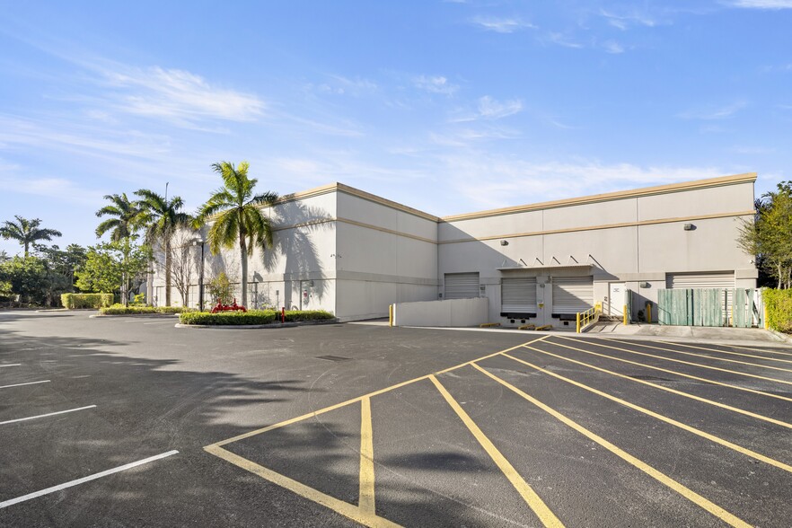 13951 NW 8th St, Sunrise, FL en venta - Foto del edificio - Imagen 2 de 15