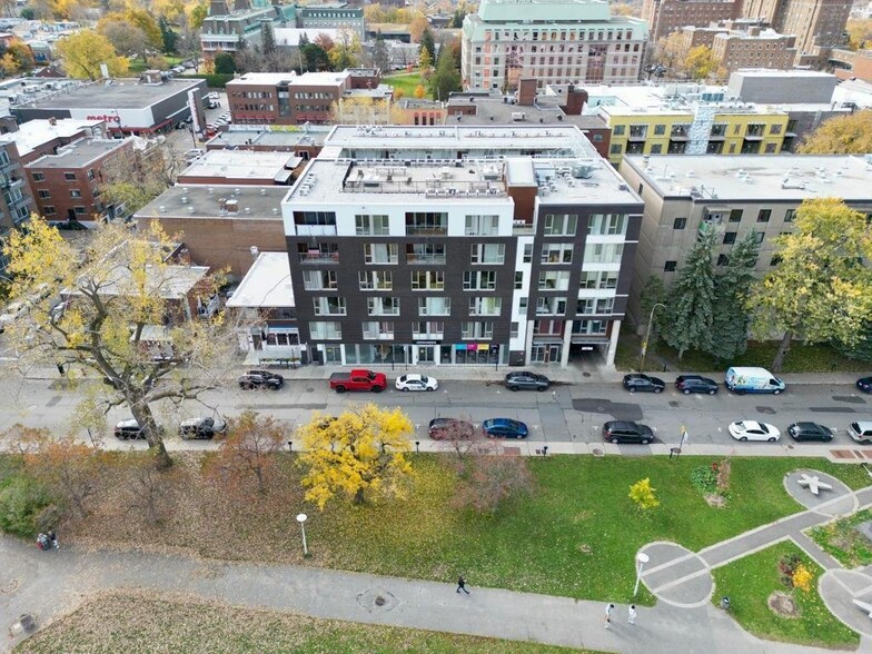 5202 Av Gatineau, Montréal, QC en venta - Foto del edificio - Imagen 2 de 2