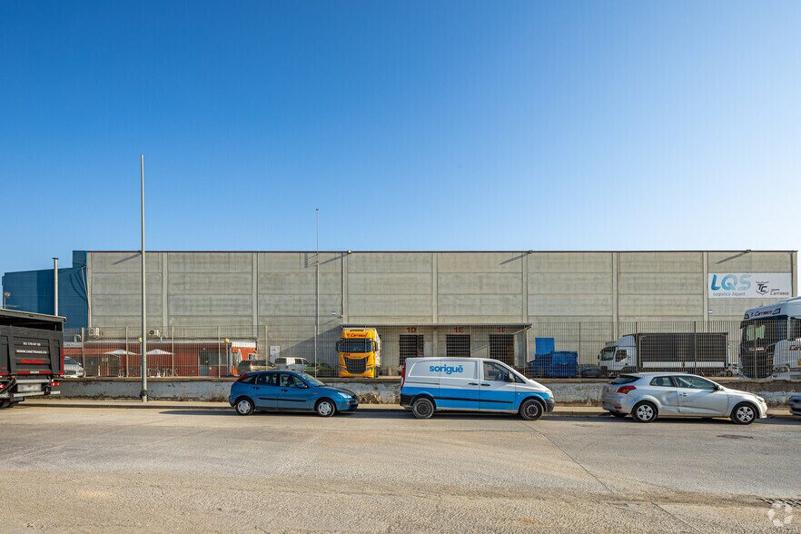 Carrer Torre Bovera, 41, Sant Andreu de la Barca, Barcelona en alquiler - Foto del edificio - Imagen 3 de 3