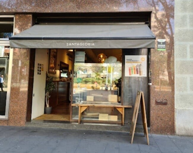 Más detalles de Plaça de Gal.La Placídia, 16, Barcelona - Edificio residencial​ en venta