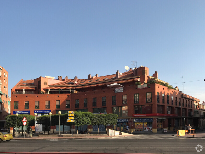 Calle Vía Complutense, 3, Alcalá De Henares, Madrid en venta - Foto del edificio - Imagen 2 de 2