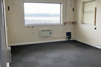 9 Severn Rd, Berkeley en alquiler Foto del interior- Imagen 2 de 3