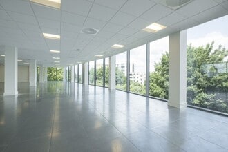 90-96 Victoria Rd, Chelmsford en alquiler Foto del interior- Imagen 1 de 9