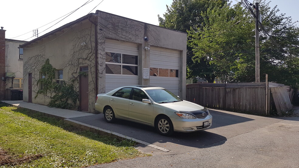 1619 Weston Rd, Toronto, ON en alquiler - Foto del edificio - Imagen 2 de 5