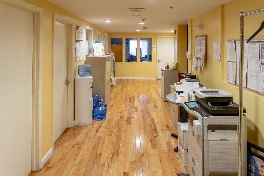 18 Shepard St, Brighton, MA en alquiler - Foto del interior - Imagen 1 de 20