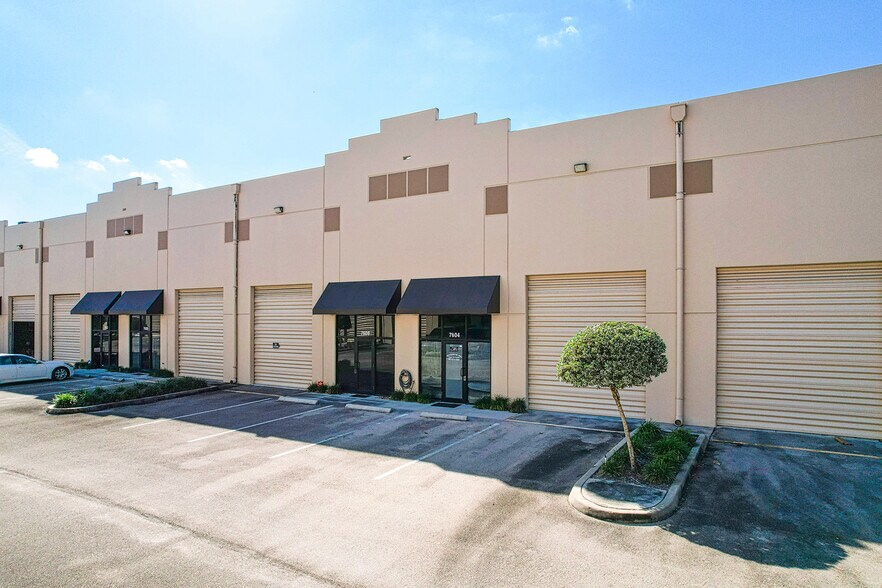 7602-7664 SW Jack James Dr, Stuart, FL en venta - Foto del edificio - Imagen 2 de 9