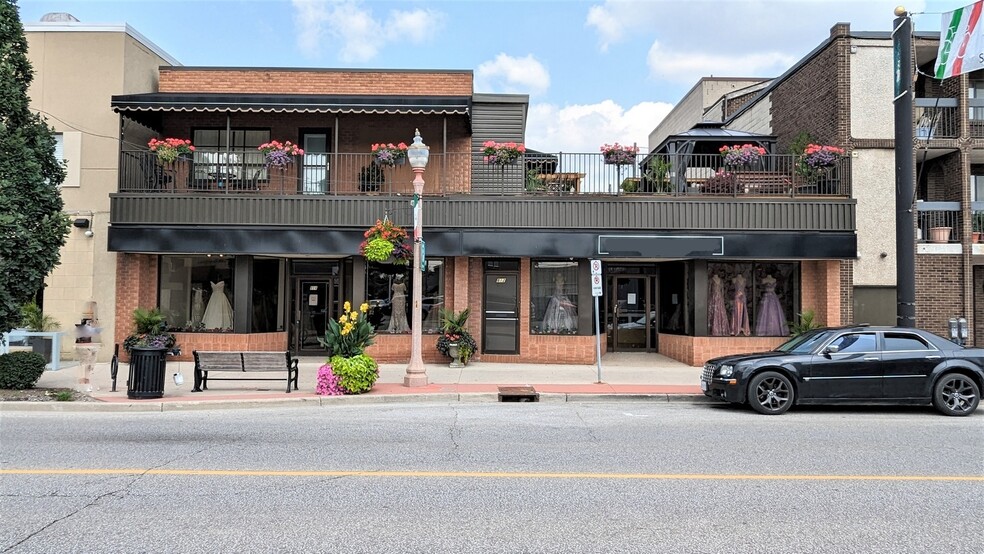 816 Erie St E, Windsor, ON en venta - Foto del edificio - Imagen 3 de 28