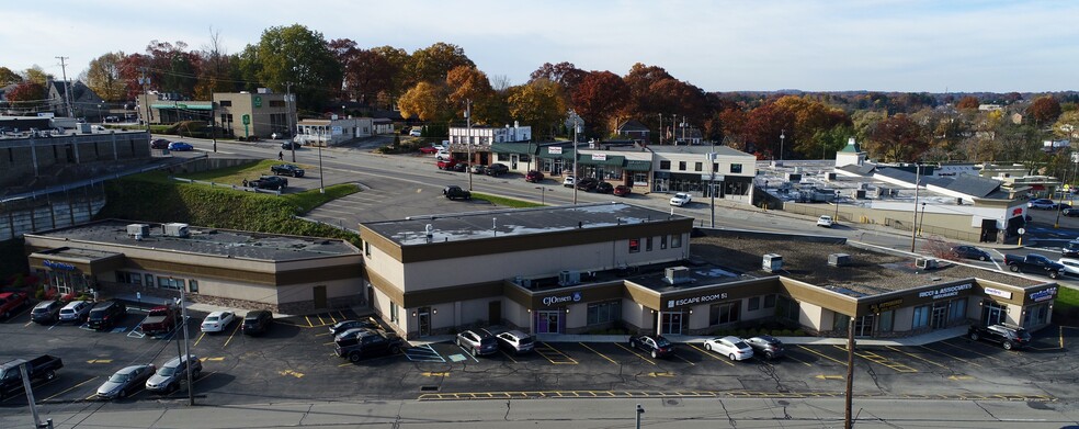 25 Clairton Blvd, Pleasant Hills, PA en alquiler - Foto del edificio - Imagen 1 de 2