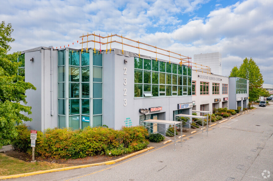 2323 Boundary Rd, Vancouver, BC en alquiler - Foto del edificio - Imagen 3 de 20