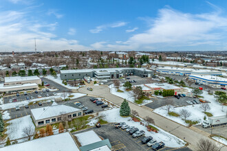 1711 Paramount Ct, Waukesha, WI - VISTA AÉREA  vista de mapa