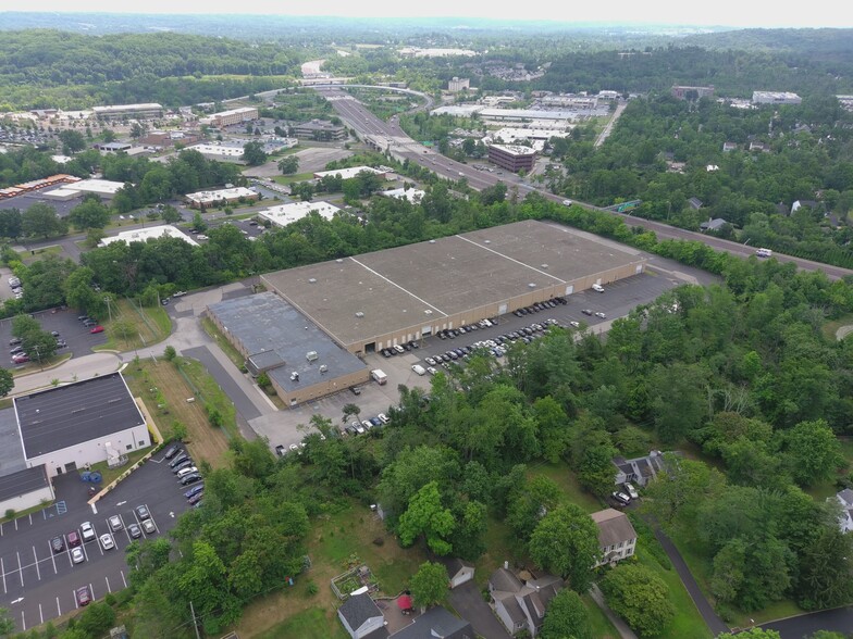 500 Maryland Dr, Fort Washington, PA en alquiler - Foto del edificio - Imagen 1 de 3