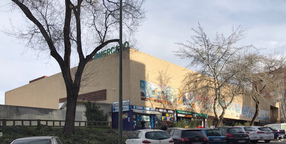 Calle de la Virgen de las Viñas, 16, Madrid, Madrid en venta - Foto del edificio - Imagen 2 de 2