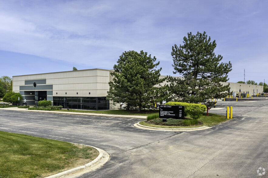 8401 W 102nd St, Pleasant Prairie, WI en alquiler - Foto del edificio - Imagen 2 de 6